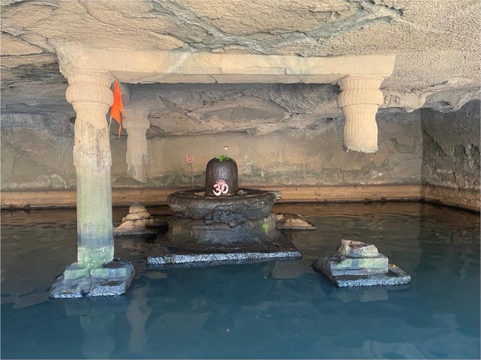 Kedareshwar cave temple