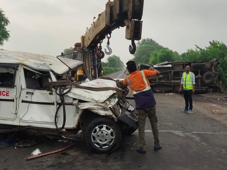 Road Accident In Neemuch 1