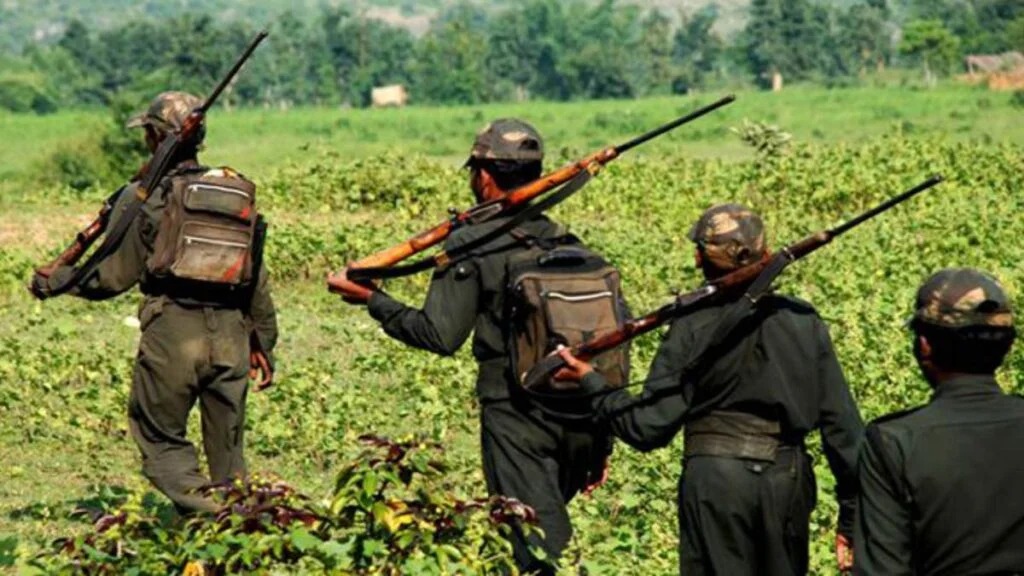 6 Naxalites Surrender 