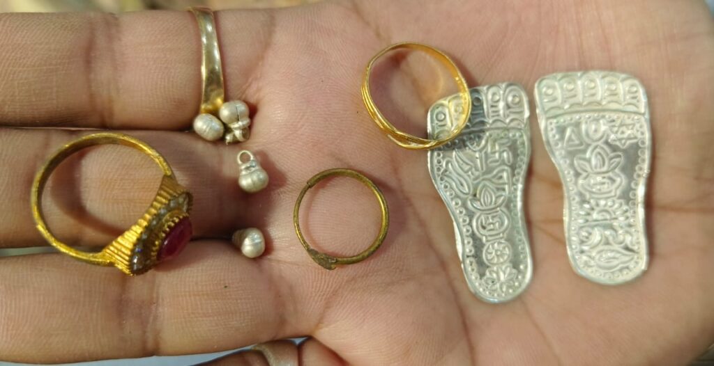 Mahalaxmi Temple, Ratlam, Temple treasure, Ratlam Mahalaxmi Temple, 22 lakh cash, gold ring, silver feet