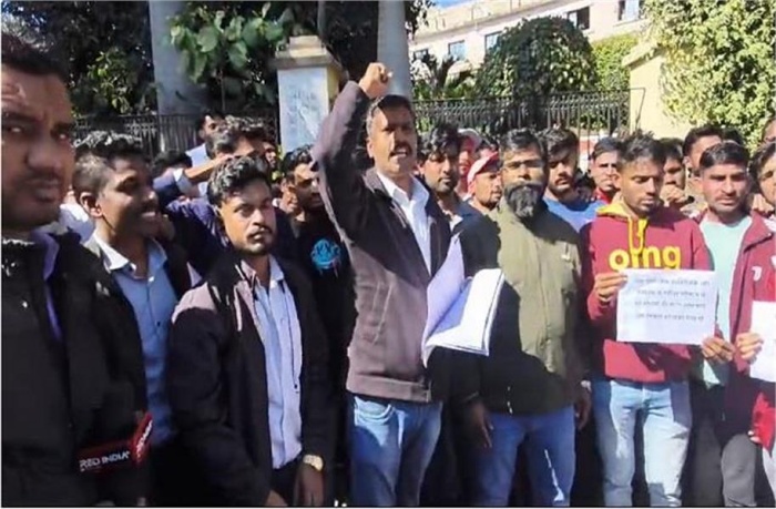 Protest At Indore Collector Office 