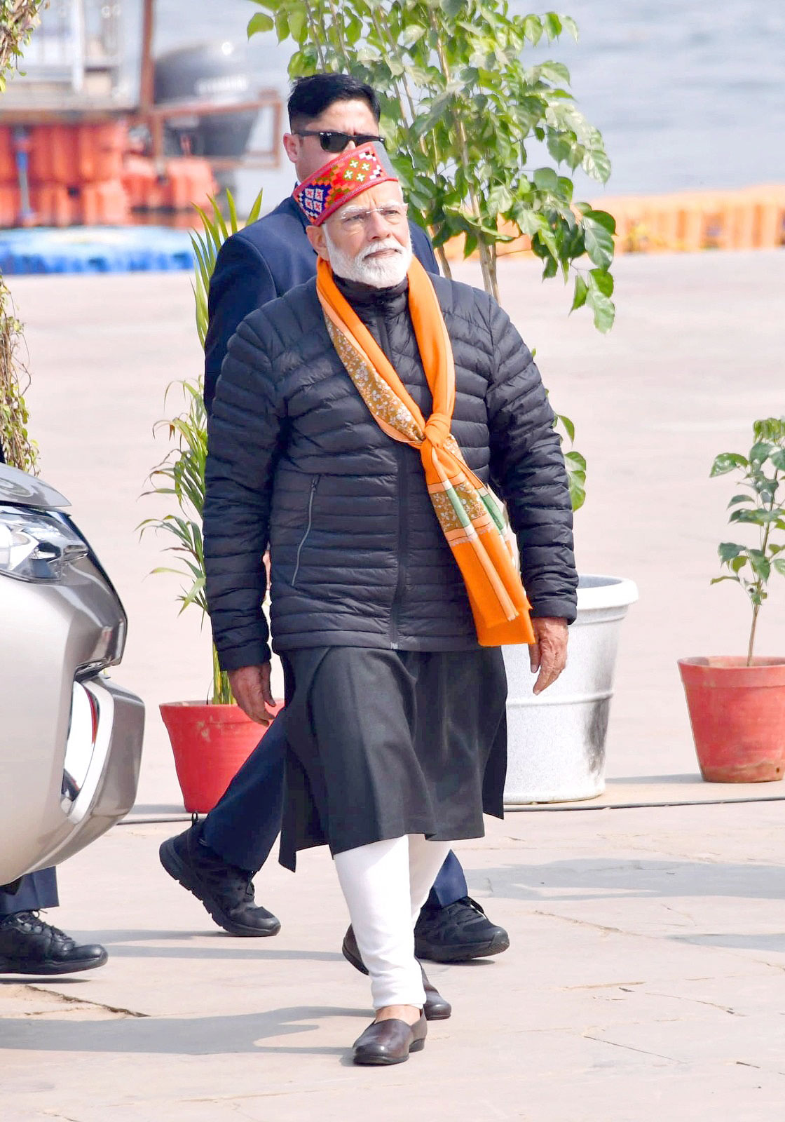 PM Modi Mahakumbh Triveni Sangam Snan