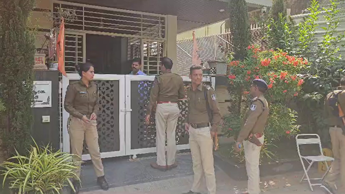 स्थानीय पुलिस की भी मदद ली गई