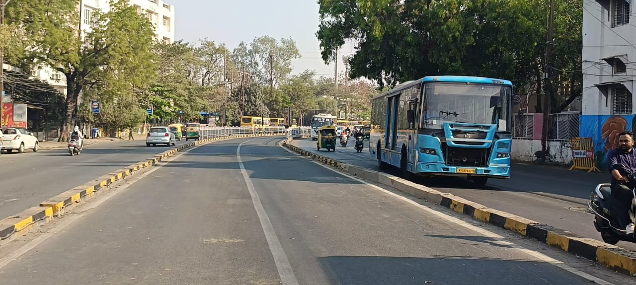 Indore BRTS, BRTS demolition work started, order to remove BRTS,