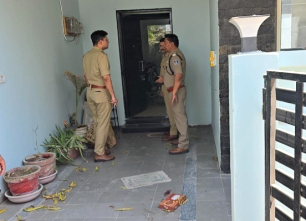 Girl dies due to bullet injury, Indore Gun Fire, Indore Crime News