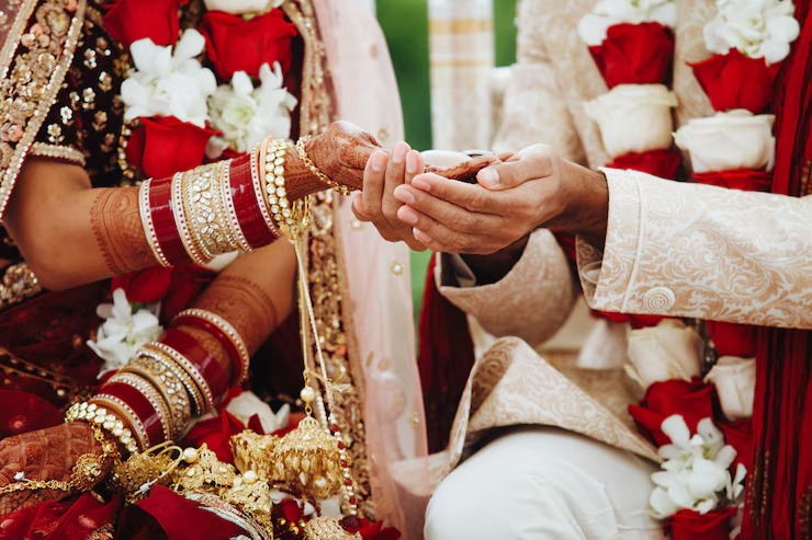 Betul marriage dispute, Chief Minister Kanyadan Yojana, attack on live-in couple, love marriage, f