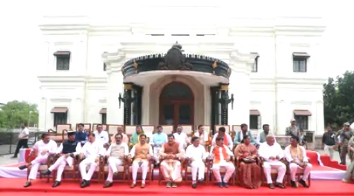 Devi Ahilyabai Holkar, Mohan Yadav, Indore Cabinet Meeting, Rajwada, MP Metropolitan Bill 2025,