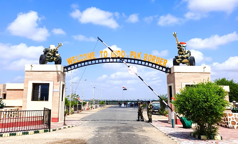 Gujarat border, Pakistani spy arrested, spy arrested, BSF kills intruder, Gujarat ATS, Kutch,