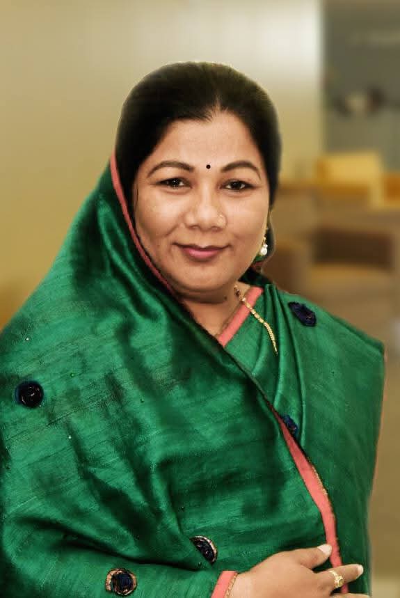 Madhya Pradesh, Sampatiya Uikey, 1000 crore commission, ENC inquiry, Chief Secretary, administrative negligence