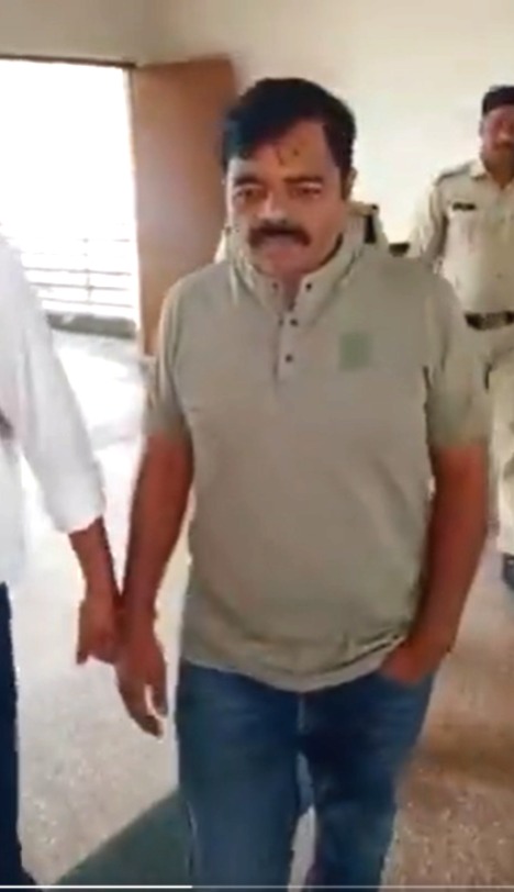 Chetan Patil, EOW Raid, Who is Chetan Patil, Indore Municipal Corporation, Chetan Patil EOW Raid, Municipal Corporation Corruption, Assets Exceeding Income, Plant Scam, Indore News, Scam News,