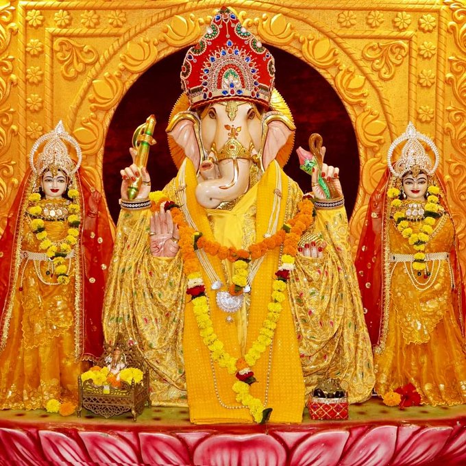 Ganesh Chaturthi 2025, Madhya Pradesh, Ganesh Chaturthi Madhya Pradesh, Ujjain, Chintaman Ganesh, Indore, Khajrana Ganesh, Sehore, Ganesh Mela, Bhopal Ganesh Utsav, Ganesh Murti, Modak, Ladoo Prasad, Ganesh Pandal, Ganesh Visarjan, Hindi News MP, गणपति बप्पा मोरया, ganesh puja vidhi, vinayaka pooja, ganpati puja, ganesh chaturthi aarti, ganpati sthapana muhurat,