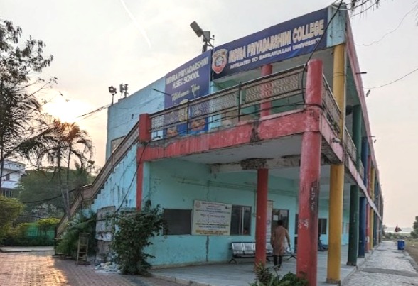 Arif Masood, Supreme Court, Indira Priyadarshini College, SIT probe, FIR, Bhopal, Congress MLA, Madhya Pradesh High Court, Kapil Sibal, Vivek Tankha, Aman Education Society, student relief.