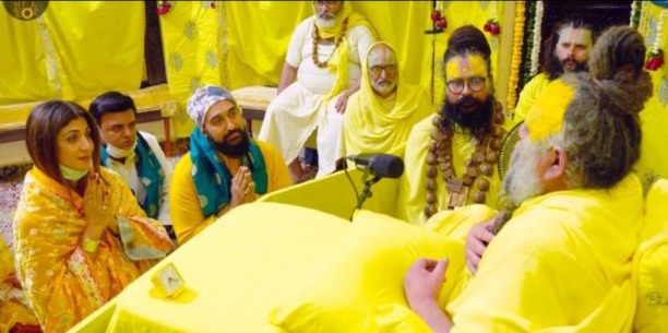 Premanand ji Maharaj, Premanand Maharaj, Arif Khan, kidney donation, Hindu-Muslim unity, Premanand Maharaj Kidney, Premanand Maharaj disease, Who is Premanand Maharaj, Raj Kundra, Shilpa Shetty, Premanand Maharaj controversy, Rambhadracharya,