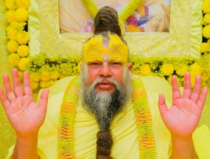 Premanand ji Maharaj, Premanand Maharaj, Arif Khan, kidney donation, Hindu-Muslim unity, Premanand Maharaj Kidney, Premanand Maharaj disease, Who is Premanand Maharaj, Raj Kundra, Shilpa Shetty, Premanand Maharaj controversy, Rambhadracharya,