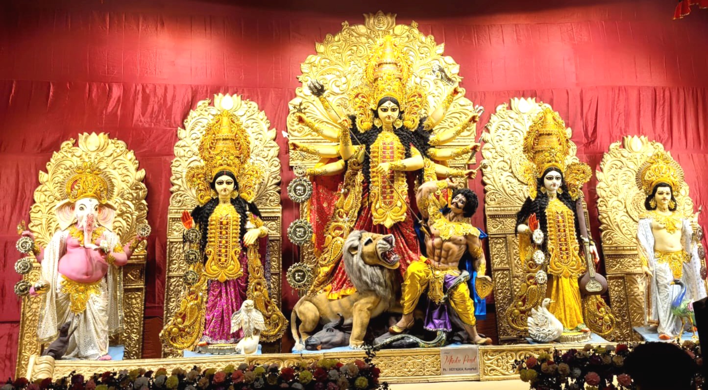 Durga Puja 2025, Kolkata Durga Puja, Durga Puja Navratri Difference, History of Durga Puja, Durga Puja, Bengal, Sindoor Khela, Why celebrate Durga Puja, Durga Puja Significance, Religion News, Special Story, Kalibari, Mahalaya, Pushpanjali