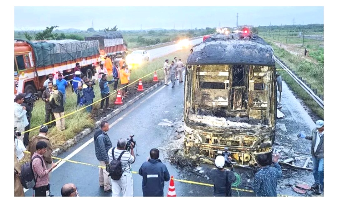 Kurnool Bus Fire Accident, Kurnool Bus Accident, Smartphone Blast Fire, Bus Accident Andhra Pradesh, Driver Cleaner Arrested, Drunk Bike Rider, DNA Profiling, Forensic Report, Kaveri Travels, Hyderabad Bangalore Parcel