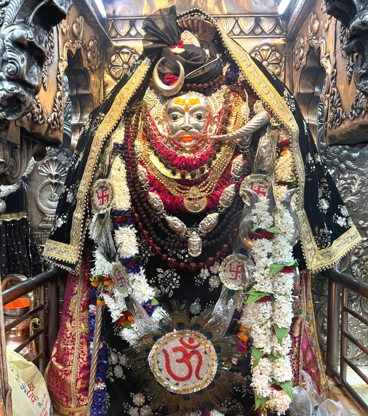 Kaal Bhairav Ashtami 2025, Kaal Bhairav Ashtami, Bhairav Jayanti, Kaal Bhairav Katha, Kashi ke Kotwal, Bhairav Puja Vidhi, Kaal Bhairav Mantra, Brahma, shiv, Kaal Bhairav Jayanti, Margashirsha Krishna Ashtami, Kaal Bhairav Ashtami fast, worship of Bhairavnath, Kaal Bhairav Temple, Kashi, Dandpani, Bhairav Ashtami Date 2025, Religion News, Special Story