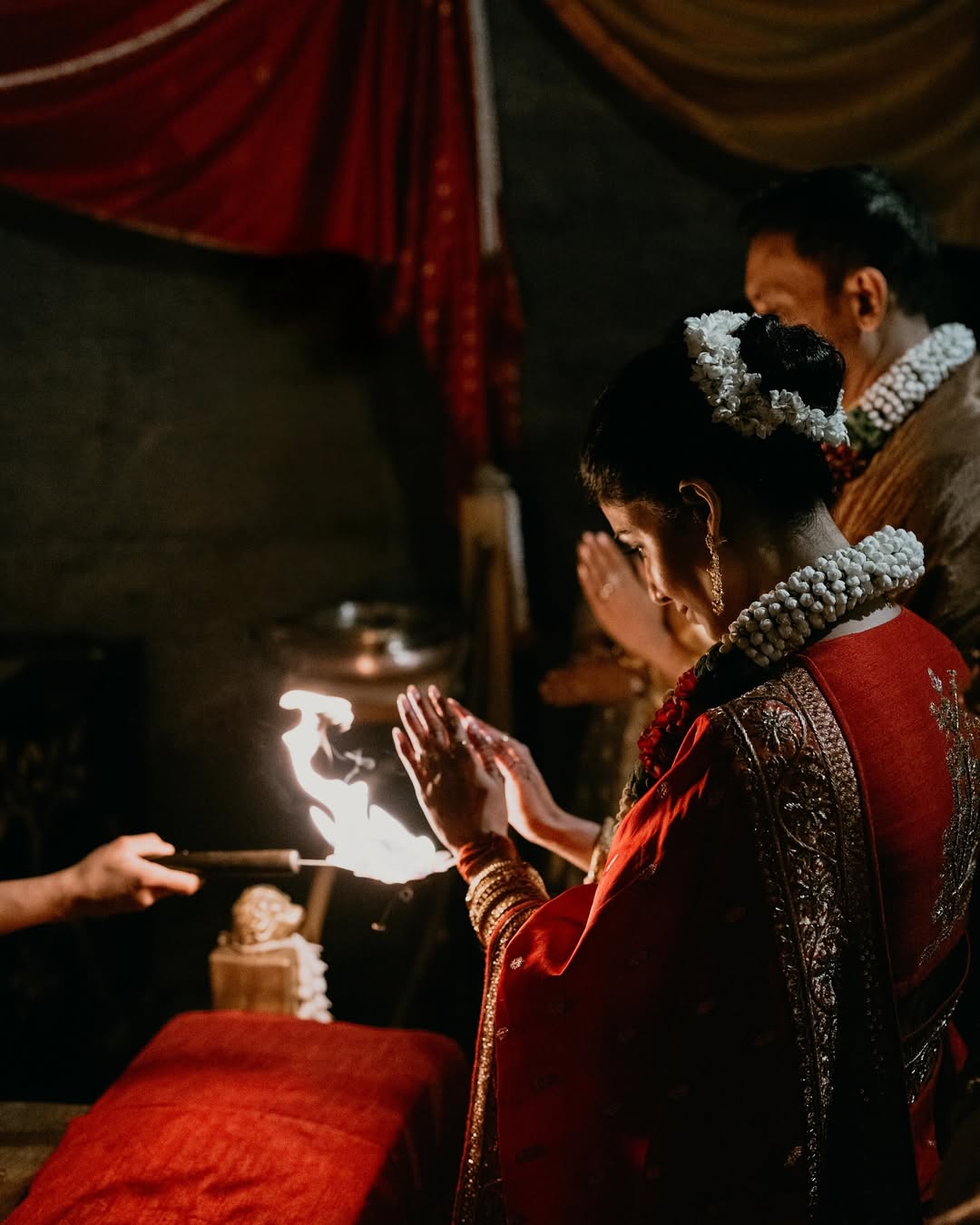 Samantha Ruthprabhu, Samantha wedding, Samantha Raj Nidimoru wedding, Raj Nidimoru, Samantha Ruthprabhu wedding, Raj Nidimoru wedding, what is Bhoot Shuddhi wedding, Isha Yoga Center, Linga Bhairavi Temple, Samantha second marriage, marriage after divorce, Bollywood celebrity wedding, The Family Man director