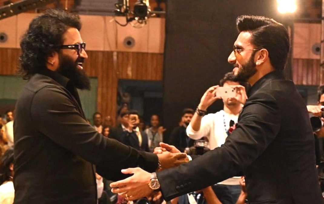 Ranveer Singh, Ranveer Singh controversy, Ranveer Singh apology, Kantara controversy, Chamundi Devi, ghost, Hindu Janajagruti Samiti complaint, IFFI controversy, Ranveer Singh Kantara, religious sentiments hurt, Rishabh Shetty, Goa Film Festival, Kantara