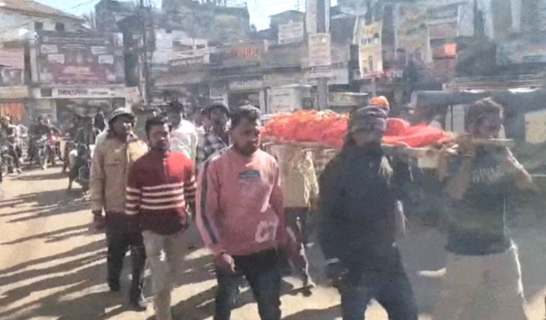 daughter inter caste marriage, daughter love marriage, Vidisha news, funeral of living daughter, inter caste marriage dispute, symbolic funeral, declared socially dead, love marriage family opposition, Kushwaha family, Madhya Pradesh, family angry, mp news, love marriage,