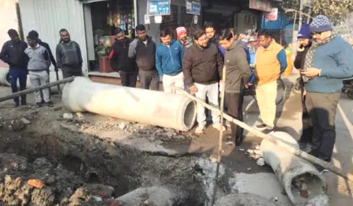 Indore contaminated water news, Indore Bhagirathpura water crisis, Contaminated water deaths in Indore, Diarrhea outbreak in Indore, Indore Municipal Corporation water supply, Indore Health News Hindi