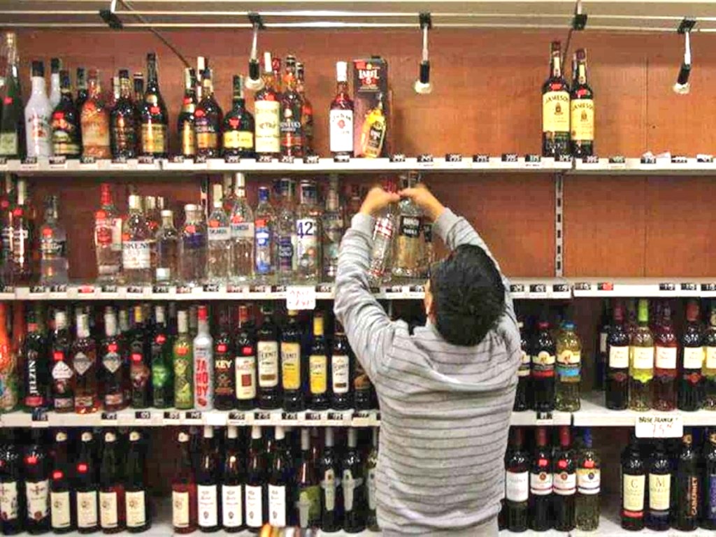 MP New Liquor Policy 2026-27, Madhya Pradesh Excise Policy 2026, MP News Alcohol Price Hike, एमपी नई शराब नीति 2026, मध्यप्रदेश आबकारी नीति ई-नीलामी Mohan Yadav Government Liquor Policy, MP Liquor Revenue Target 19000 Crore,