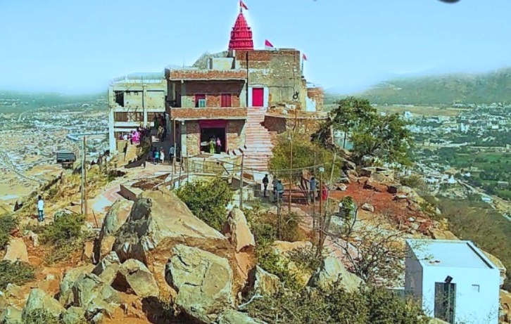 Saraswati Temple, Saraswati Temples in India, Basant Panchami 2026, Famous Saraswati Temples, Vidya Ka Mandir, Shringeri Sharada Peetham, Basar Saraswati Temple, Goddess of Wisdom, सरस्वती मंदिर, बसंत पंचमी, Basant Panchami special, bhojshala, Vasant Panchami, Religion News, Special Story