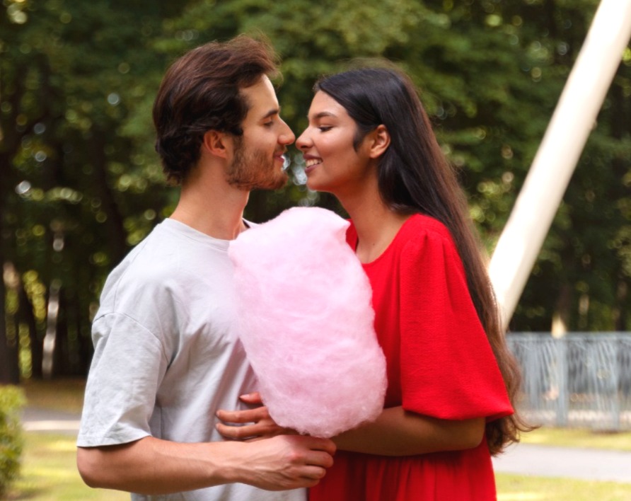 Bhopal Valentine's Day protest, Bajrang Dal warning Bhopal, Chinar Park Bhopal ruckus, Valentine's Day news in Hindi, Save Culture Forum Bhopal