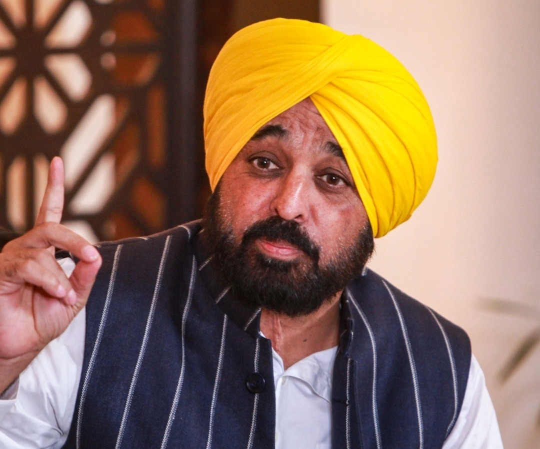 CM Bhagwant Mann News, Punjab Police High Alert, Mohali Fortis Hospital Bomb Threat, Polonium Poisoning Claim, Khalistan National Army Email, Punjab Schools Bomb Threat, Bhagwant Mann Health Update