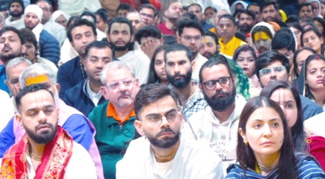 Virat Kohli, Vrindavan, Anushka Sharma, Premanand Maharaj, Virat Kohli Satsang, Keli Kunj Ashram, Virat Anushka Vrindavan, Virat Kohli Deeksha, Virushka, Vrindavan Visit, Premanand Maharaj Satsang, Virat Anushka Deeksha,