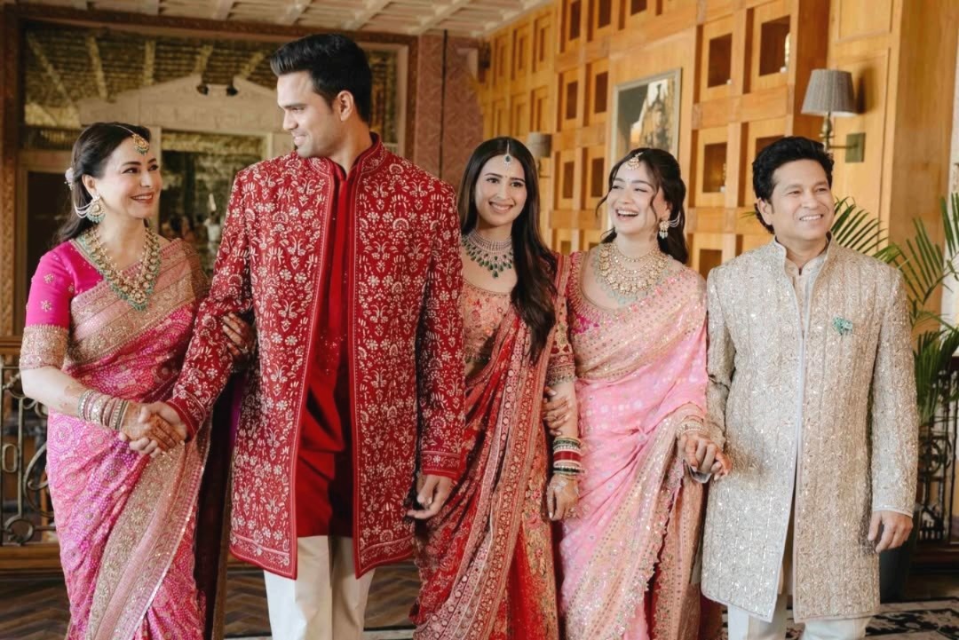 Arjun Tendulkar Wedding, Sania Chandhok, Sachin Tendulkar Son Marriage, Sara Tendulkar Pink Saree, Arjun Tendulkar Sania Chandhok Marriage Photos, Mumbai High Profile Wedding