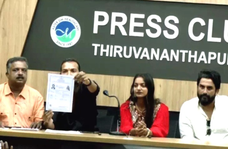 Monalisa wedding, Monalisa, Mahakumbh viral girl, Monalisa Farman Khan love story, Mahakumbh Rudraksha girl, Monalisa Kerala Story, Monalisa love jihad controversy, The Diary of Manipur, director Sanoj Mishra, Monalisa biography, Kerala interfaith marriage, mp news