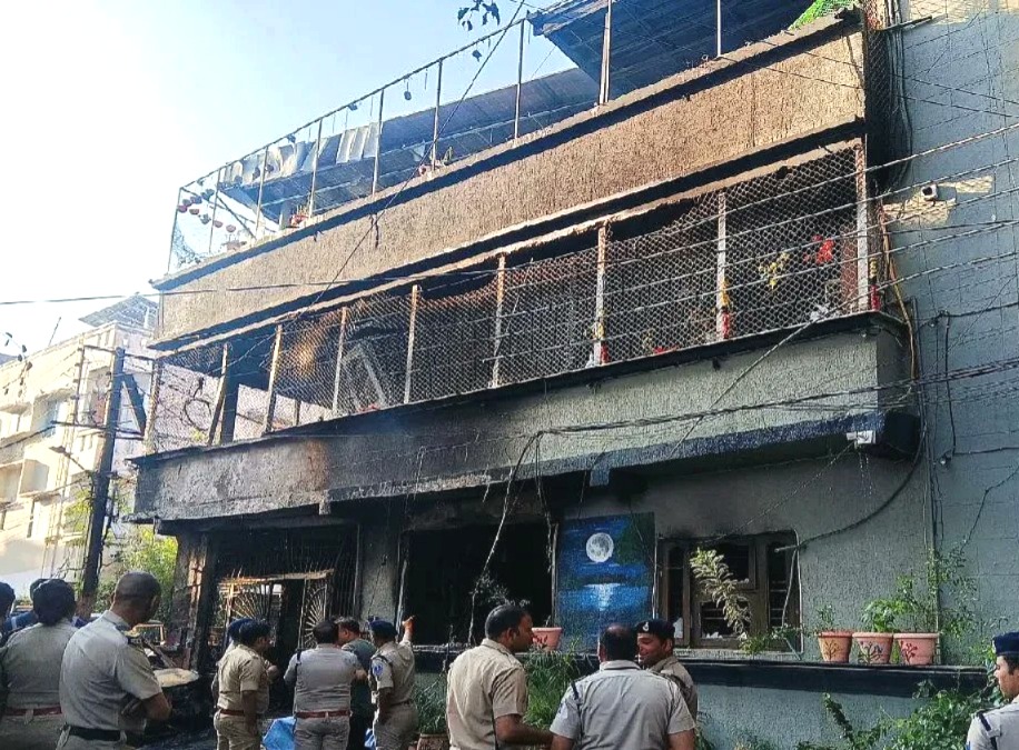 Indore Fire Tragedy, EV Car Charging Blast, Death Caused by Digital Lock, Indore Bengali Square Fire Incident, Electric Vehicle Safety, Gas Cylinder Blast in Indore, Manoj Pugalia Indore, Indore News Updates 2026