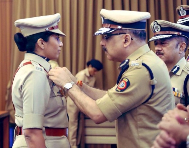 IPS Tejaswi Satpute, Ashok Kharat Nashik Case, Self-styled Astrologer Arrest, Maharashtra SIT, Operation Parivartan, Nashik Crime News, Fake Navy Captain Case, IPS Tejaswi Satpute Story, Ashok Kharat